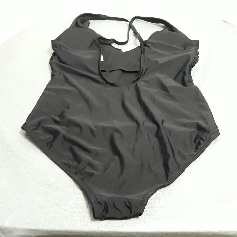 5 Piece Summer Bundle. Swimsuit,Hat,Glasses,Headband & Pedicure Set - Picture 12 of 16